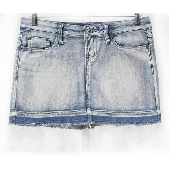 🍍ZCO Light Wash Released Frayed Hem Denim Skirt - Picture 1 of 6